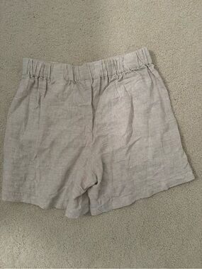 Banana Republic Beige High-Waist Linen Blend Shorts
